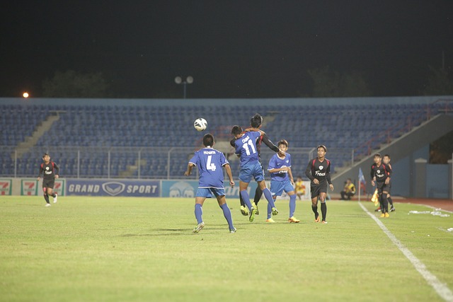 关头挺身而 关头挺身而